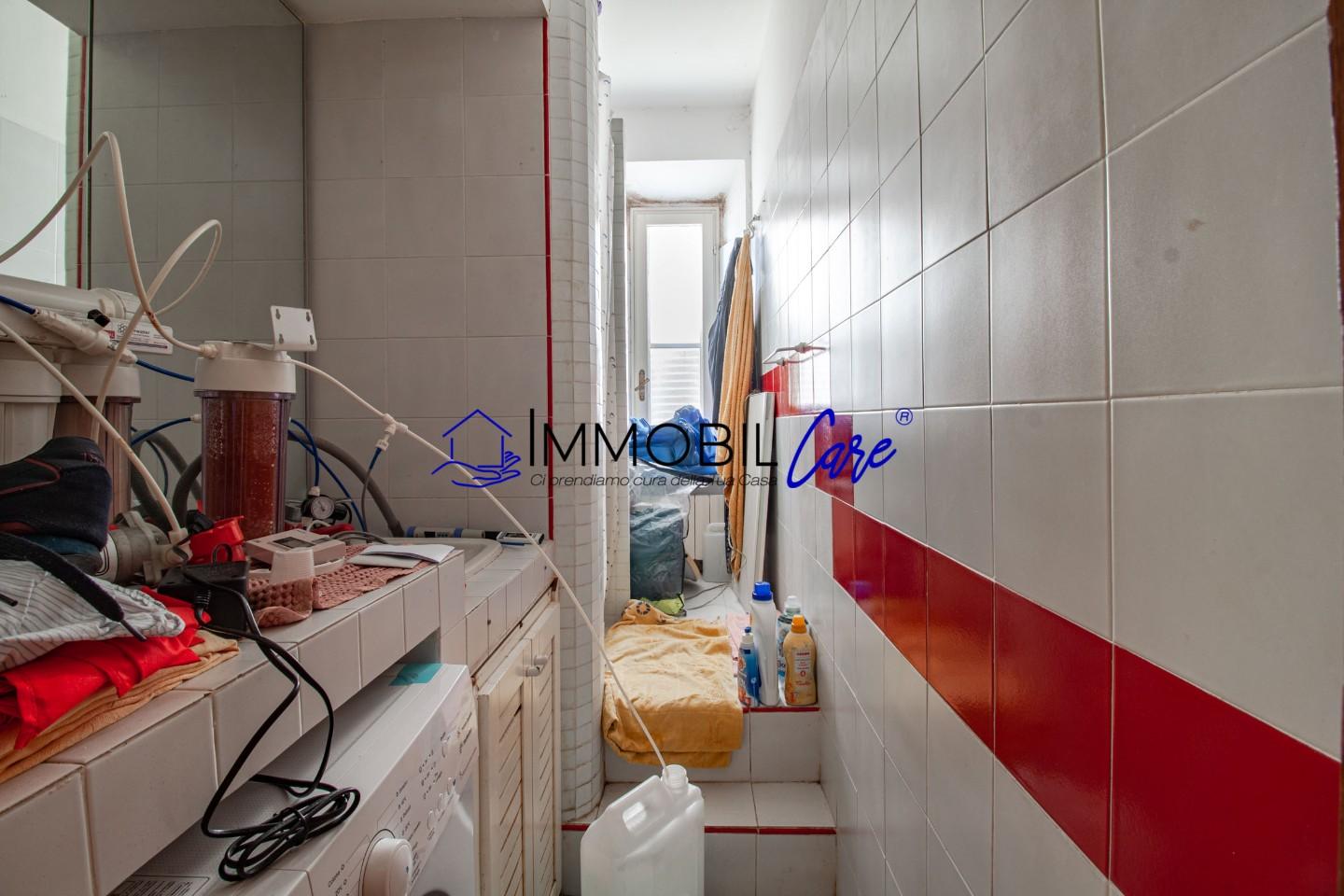 Immagine 18 di Appartamento in vendita  a Livorno