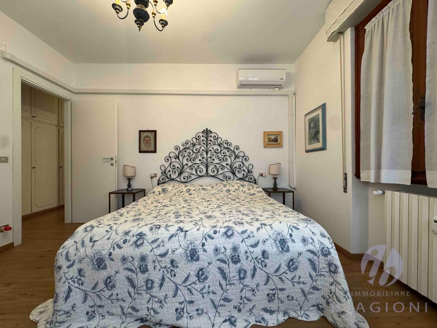 Immagine 14 di Appartamento in vendita  a Forte Dei Marmi