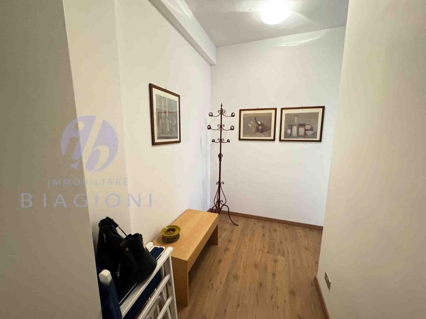 Immagine 10 di Appartamento in vendita  a Forte Dei Marmi