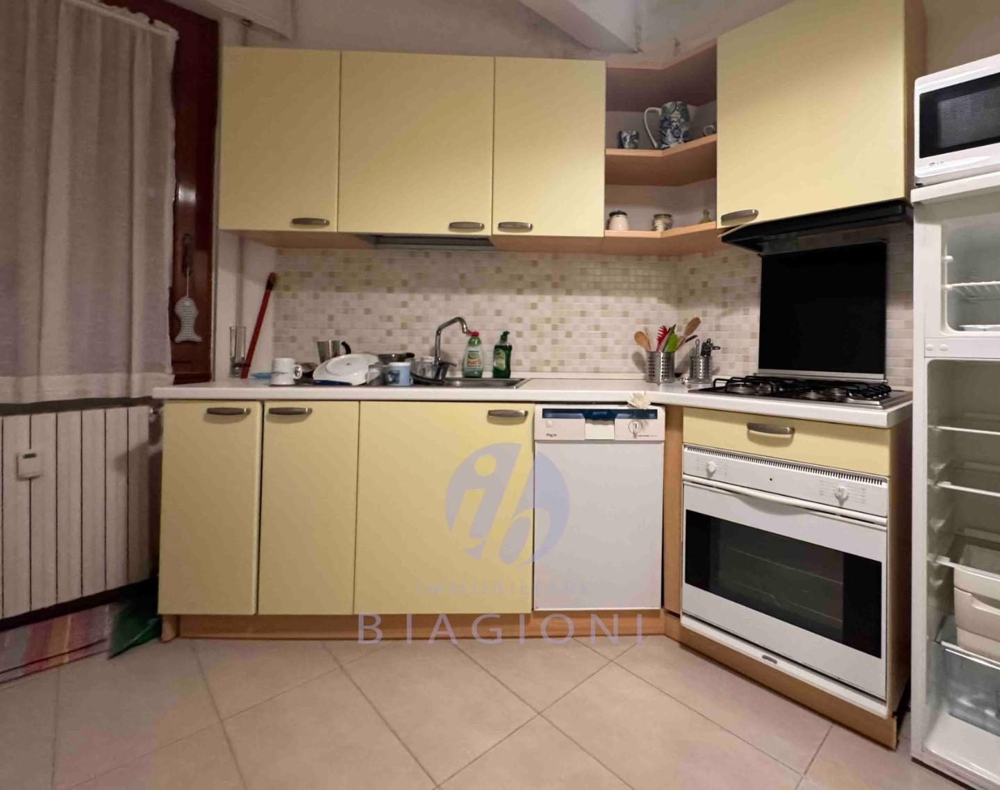 Immagine 3 di Appartamento in vendita  a Forte Dei Marmi