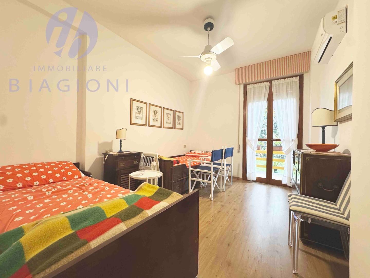 Immagine 20 di Appartamento in vendita  a Forte Dei Marmi