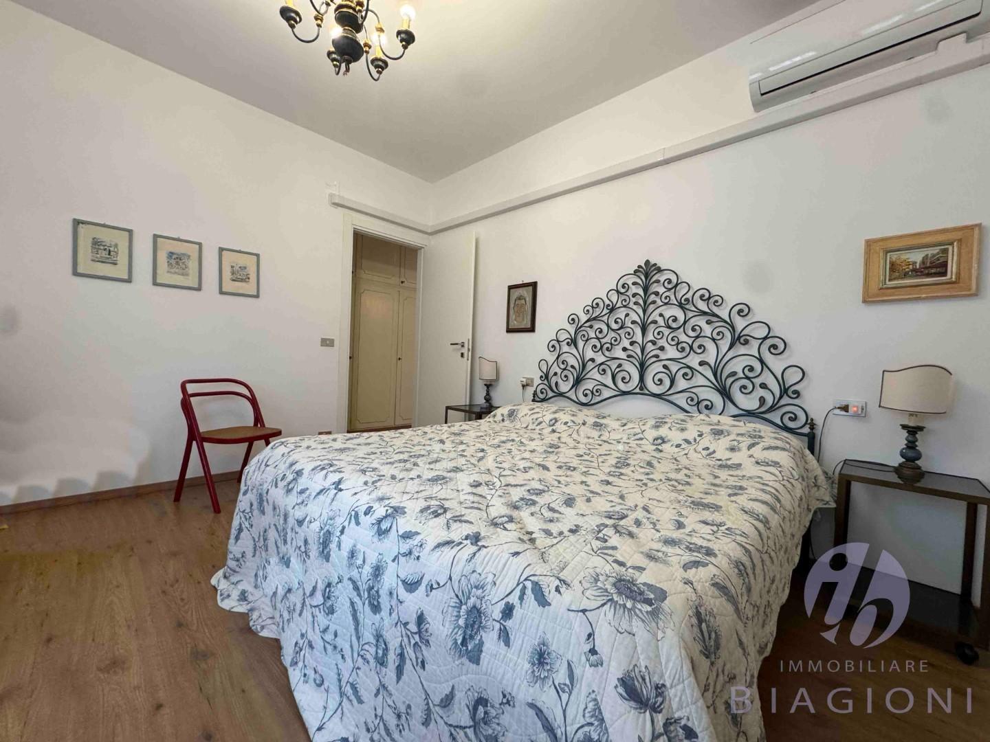 Immagine 13 di Appartamento in vendita  a Forte Dei Marmi