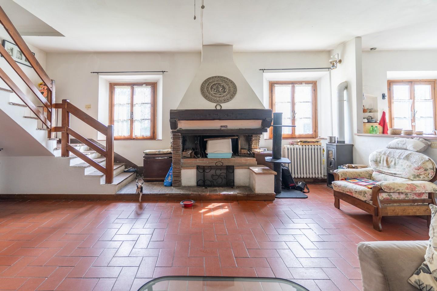 Immagine 13 di Casa colonica in vendita  a Montespertoli