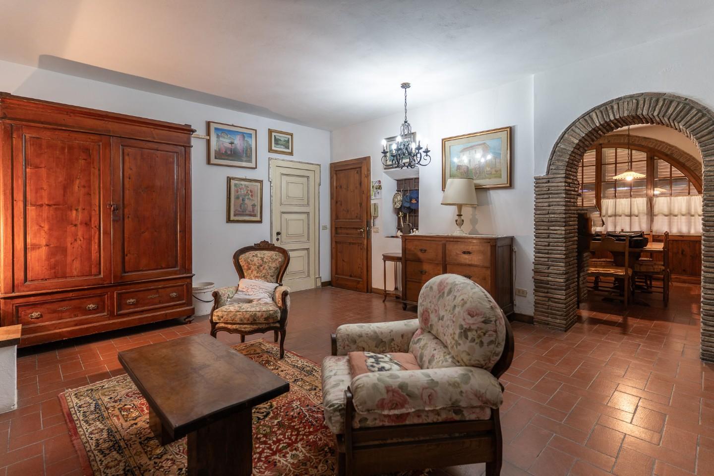 Immagine 30 di Casa colonica in vendita  a Montespertoli