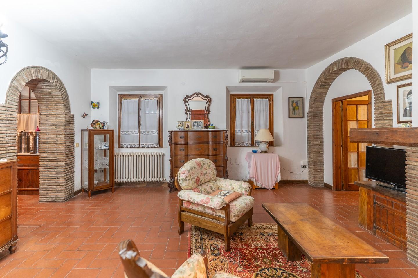 Immagine 31 di Casa colonica in vendita  a Montespertoli