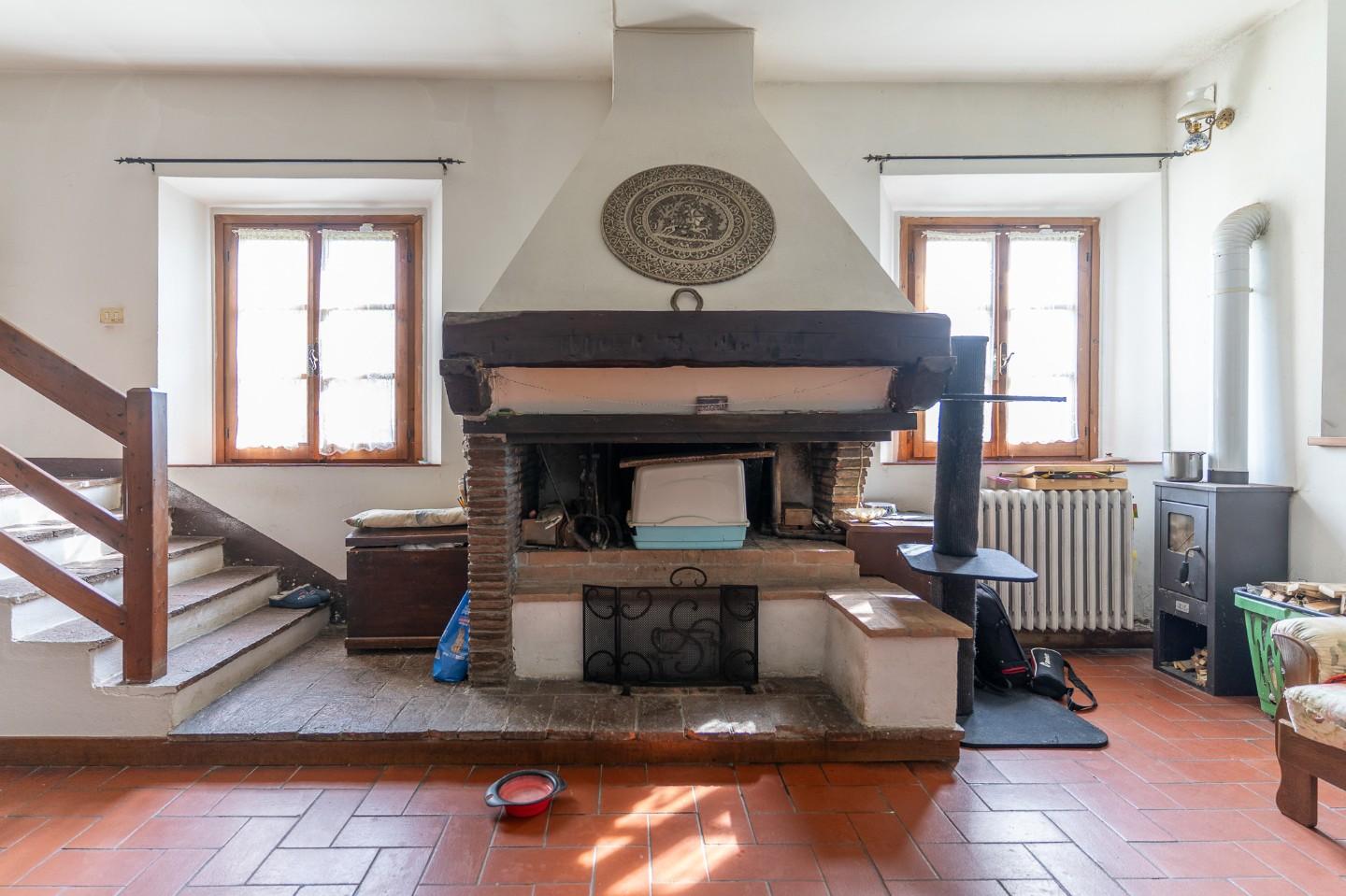 Immagine 14 di Casa colonica in vendita  a Montespertoli