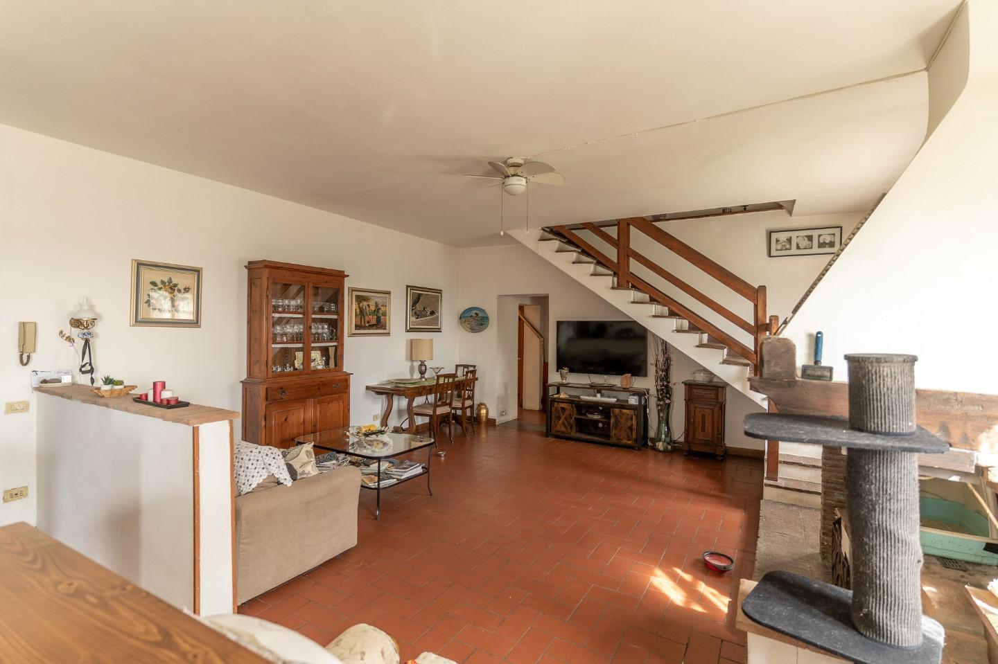 Immagine 24 di Casa colonica in vendita  a Montespertoli