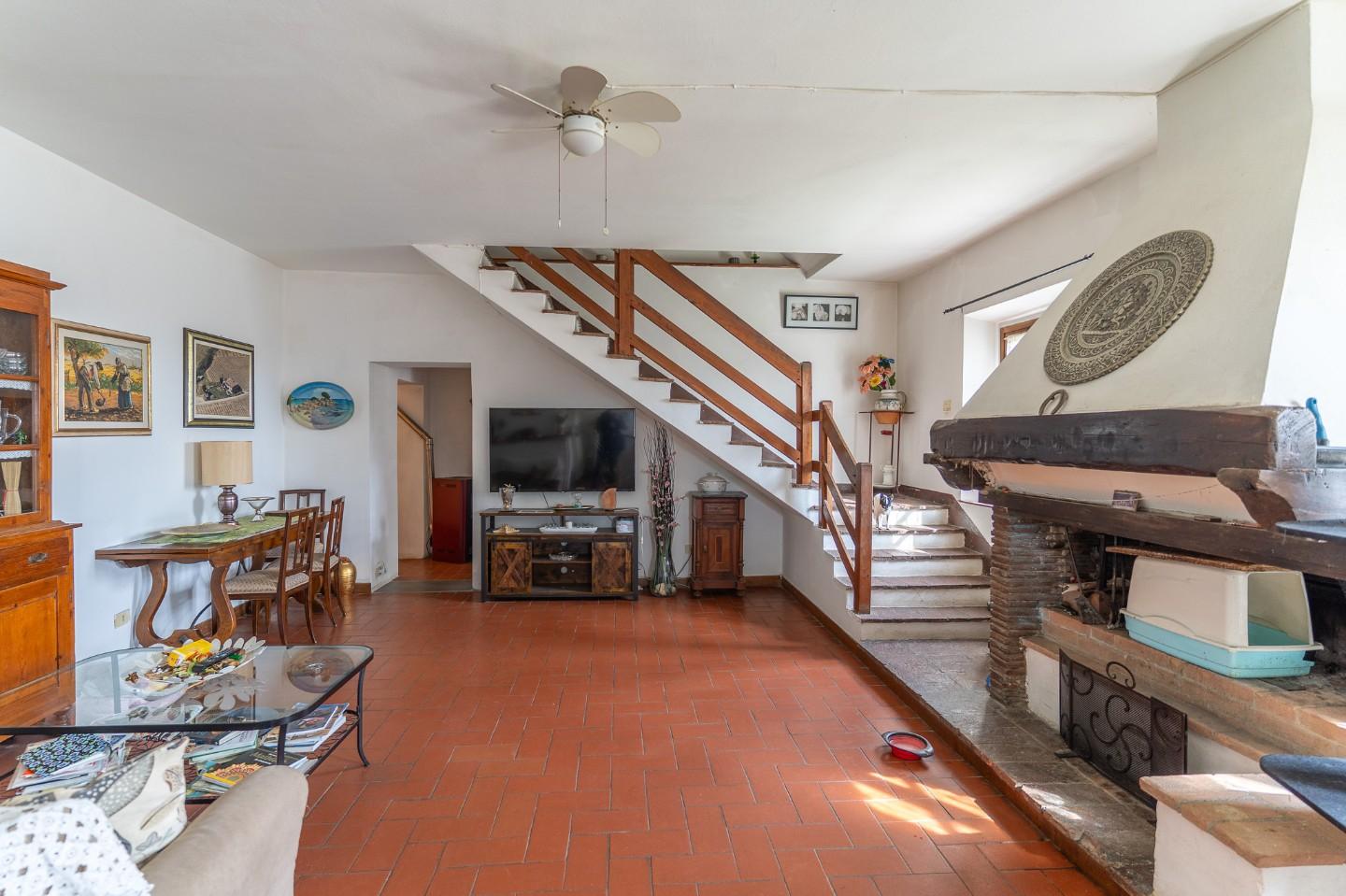 Immagine 19 di Casa colonica in vendita  a Montespertoli