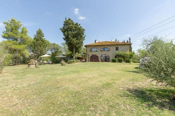 Immagine 3 di Casa colonica in vendita  a Montespertoli