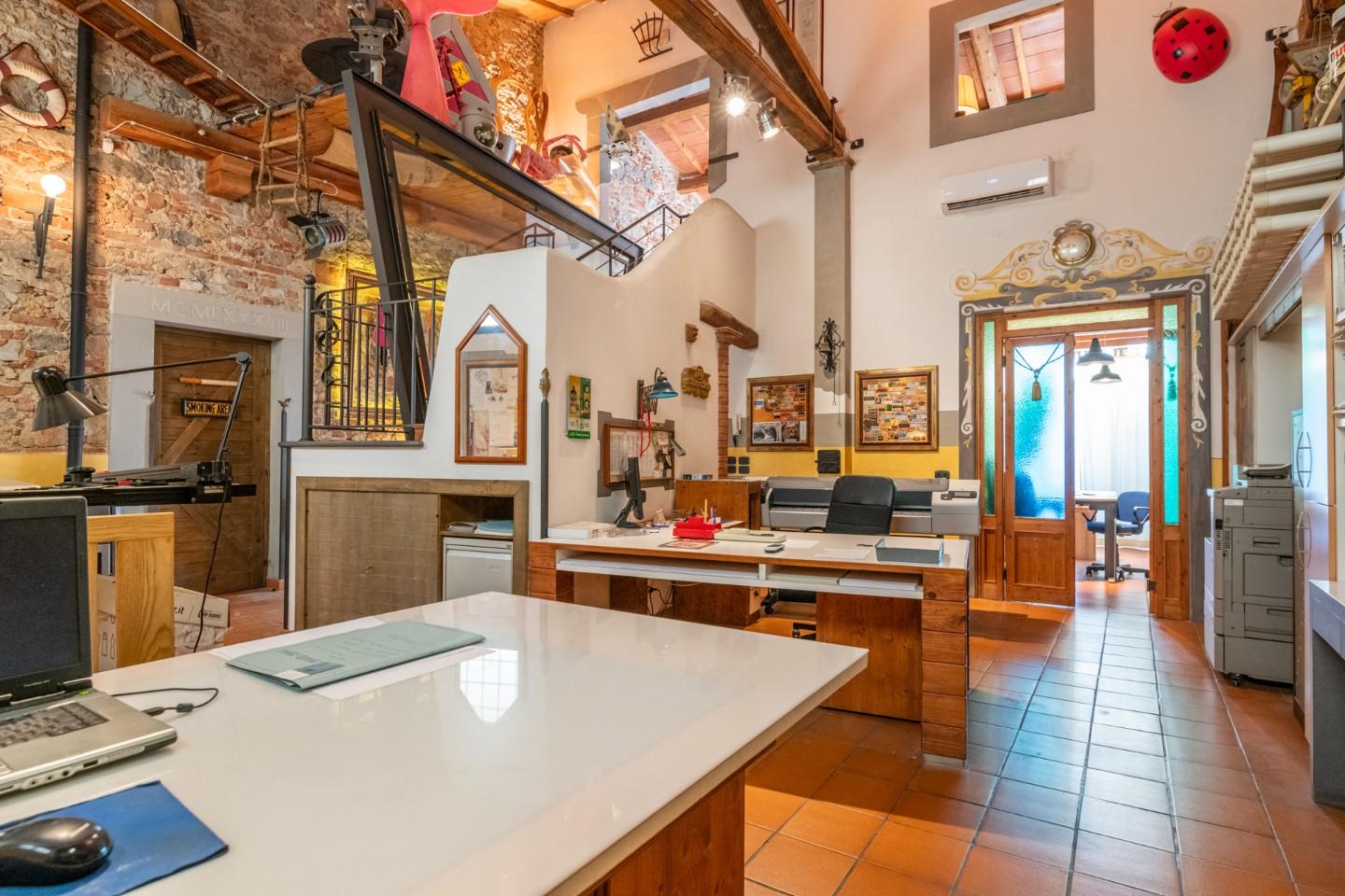 Immagine 7 di Locale commerciale in vendita  a Cascina