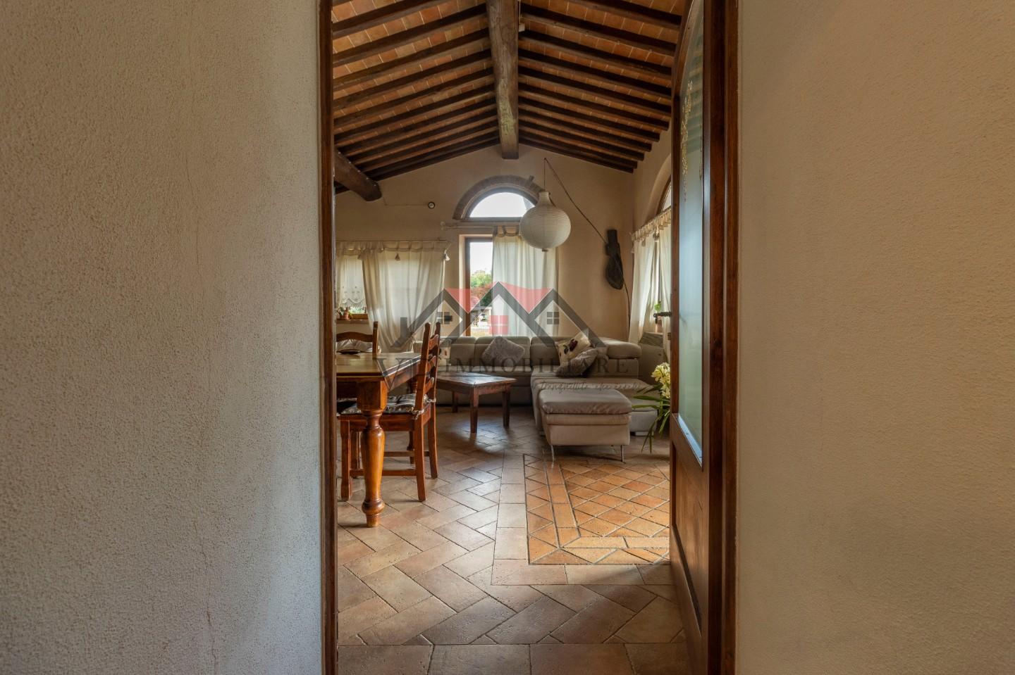 Immagine 32 di Casa indipendente in vendita  a Volterra