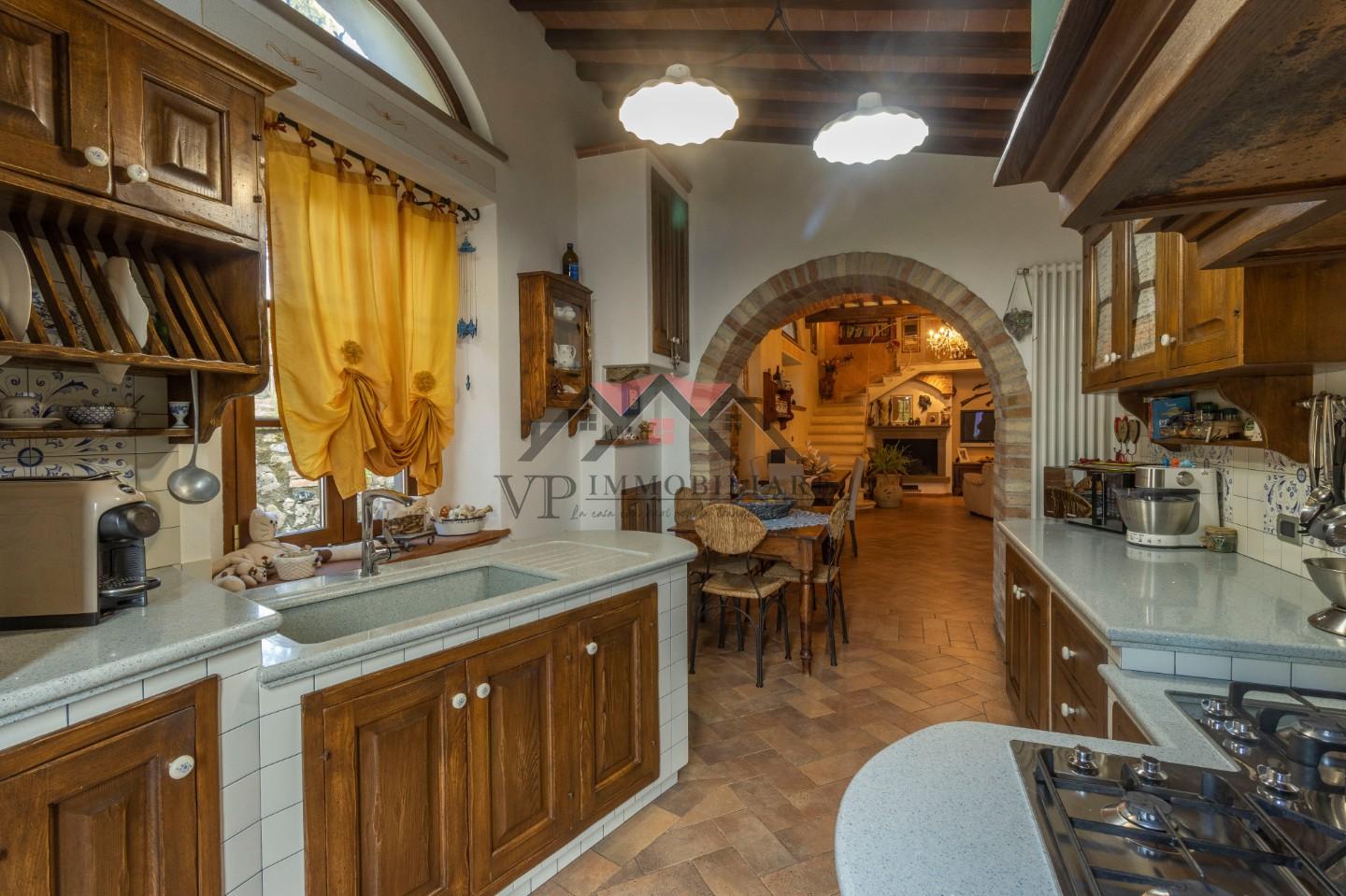 Immagine 26 di Casa indipendente in vendita  a Volterra