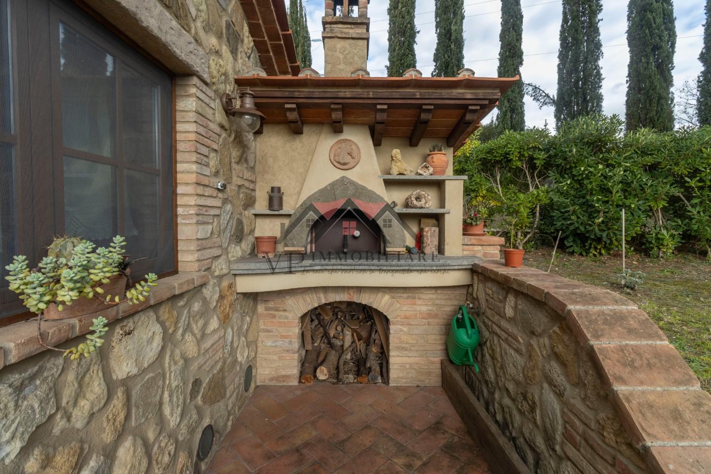 Immagine 68 di Casa indipendente in vendita  a Volterra