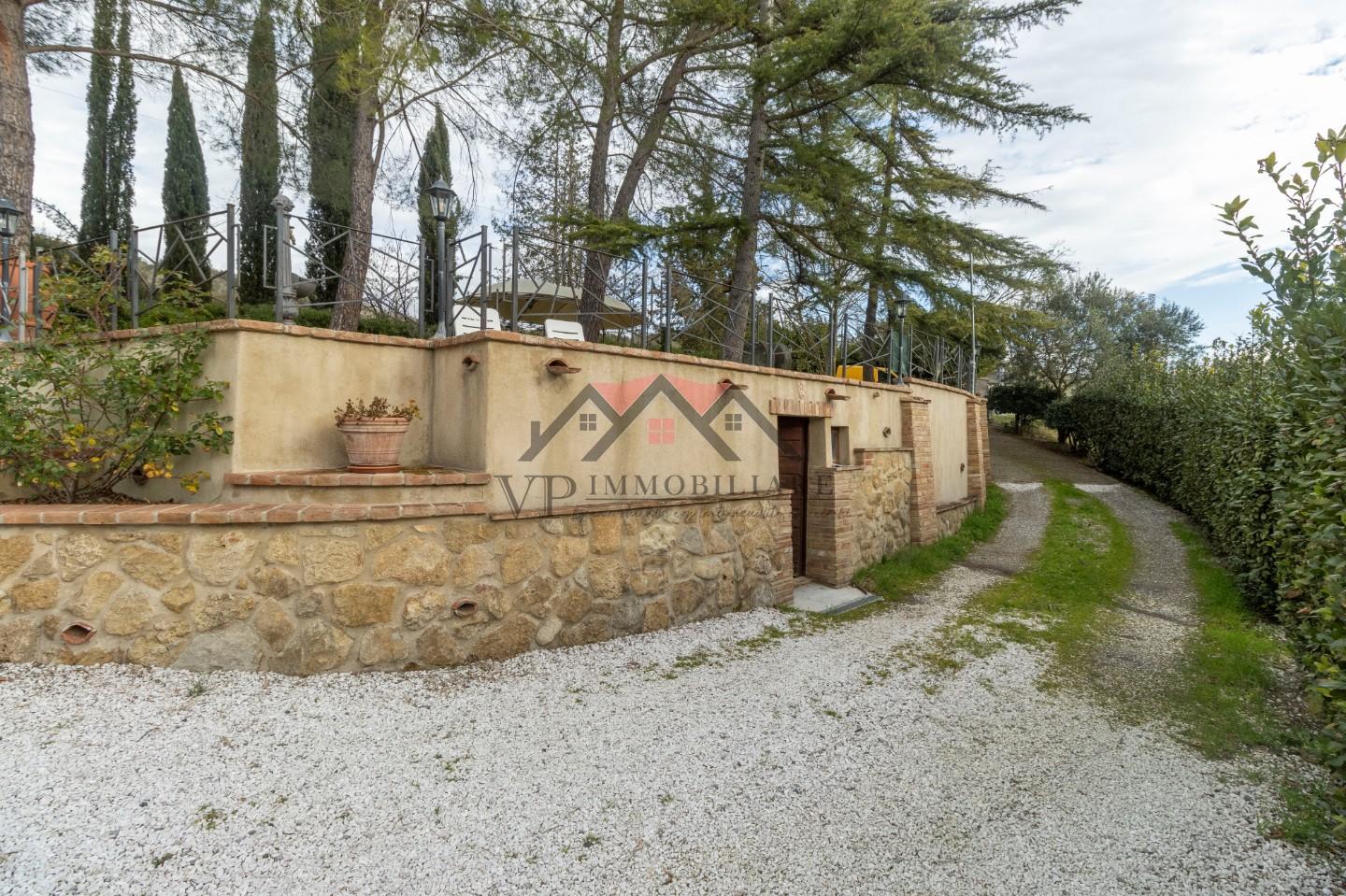 Immagine 74 di Casa indipendente in vendita  a Volterra