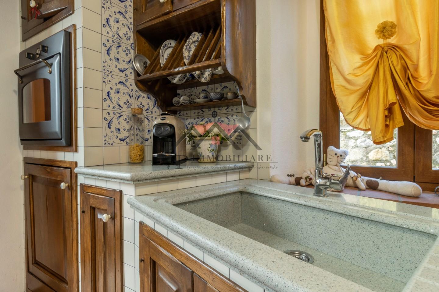 Immagine 29 di Casa indipendente in vendita  a Volterra