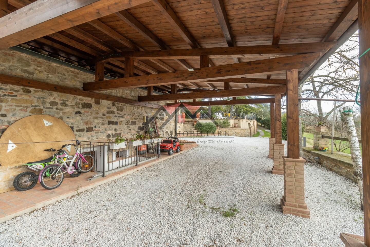 Immagine 77 di Casa indipendente in vendita  a Volterra