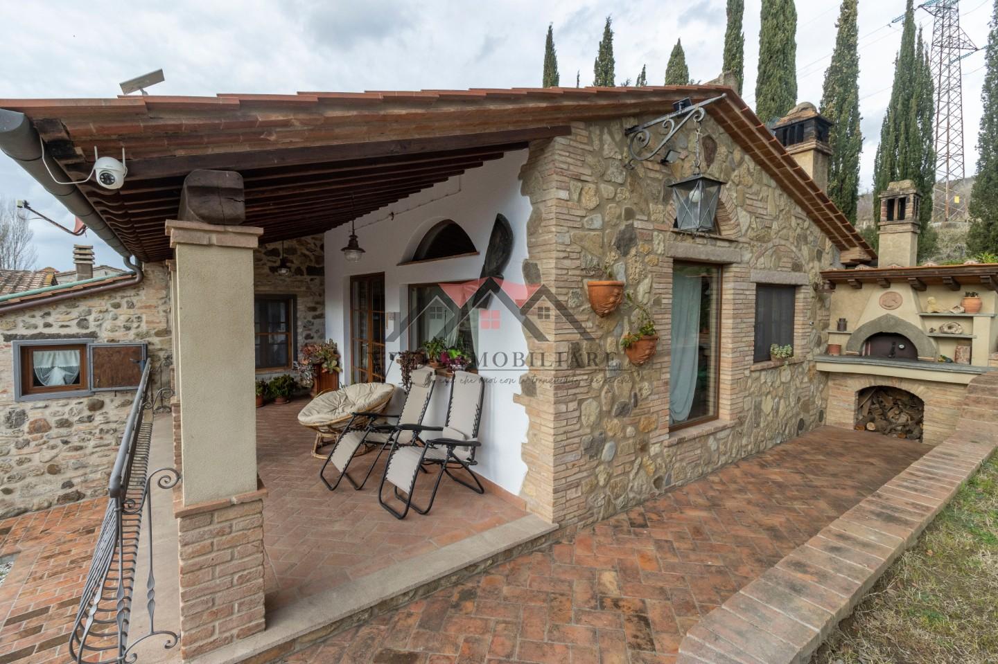 Immagine 67 di Casa indipendente in vendita  a Volterra