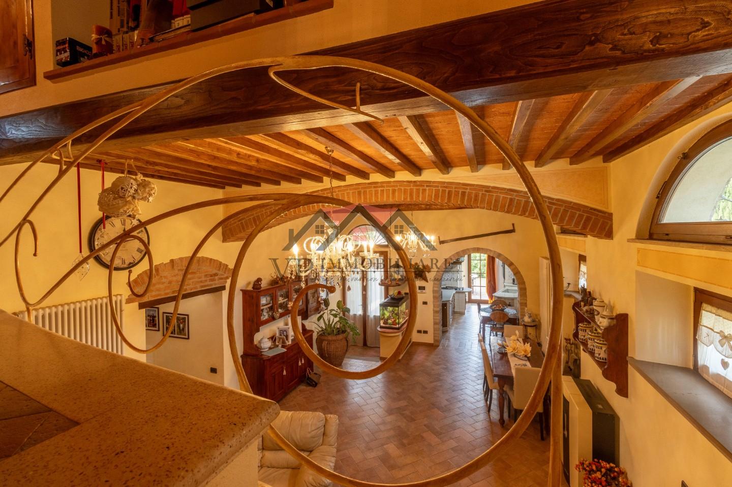 Immagine 55 di Casa indipendente in vendita  a Volterra