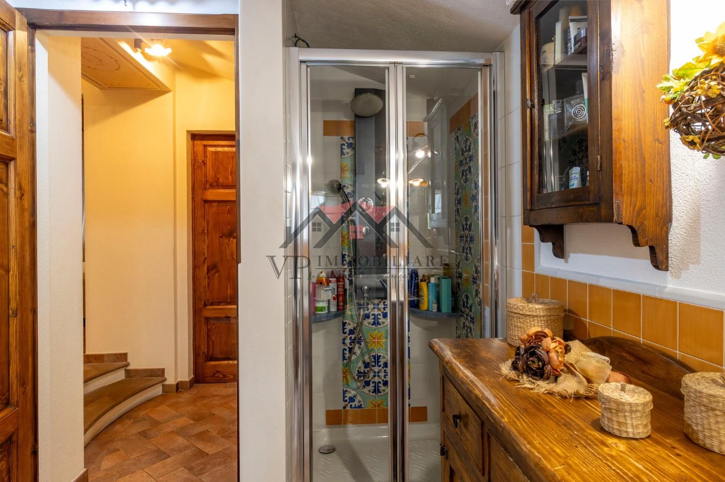 Immagine 51 di Casa indipendente in vendita  a Volterra