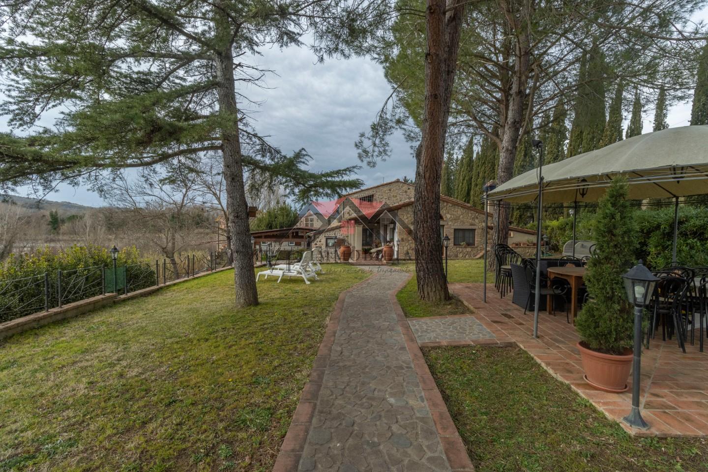 Immagine 65 di Casa indipendente in vendita  a Volterra