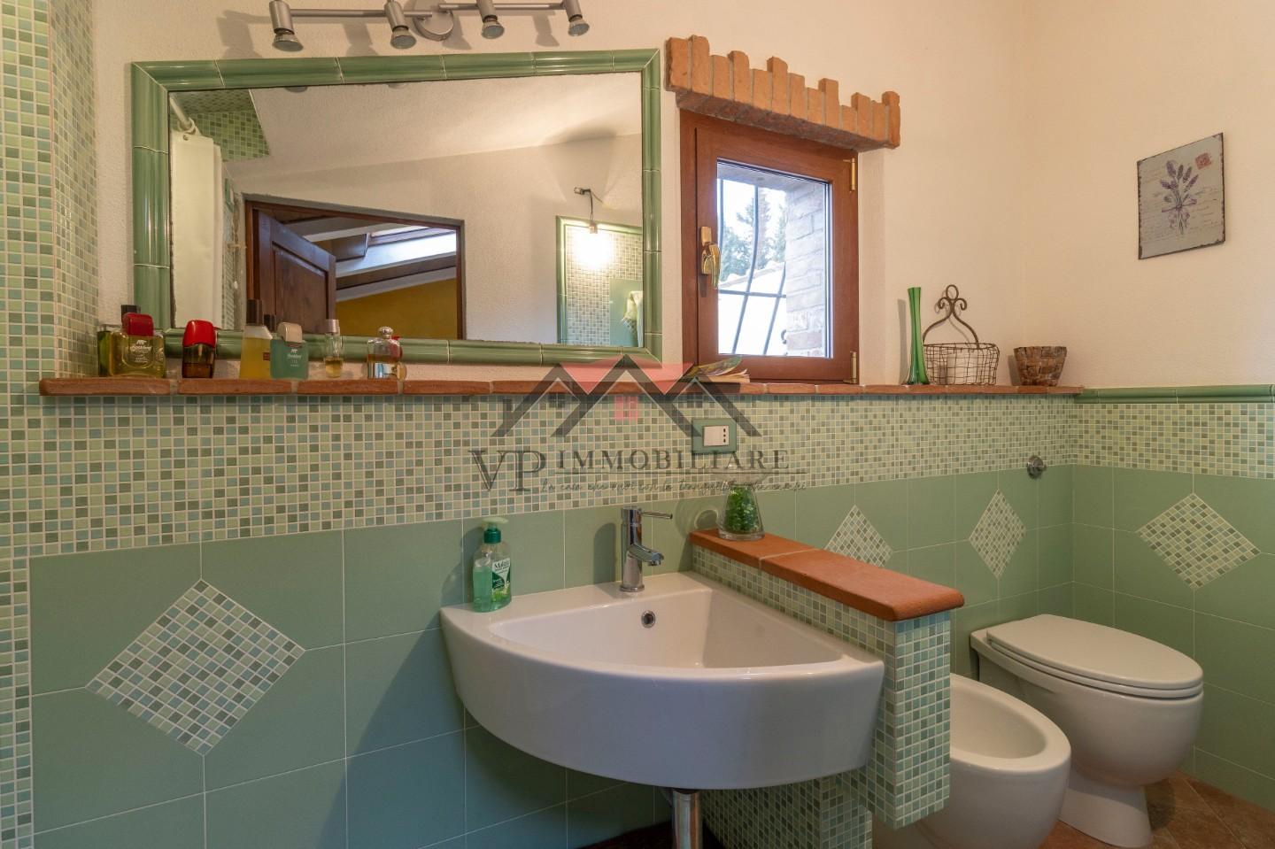 Immagine 59 di Casa indipendente in vendita  a Volterra