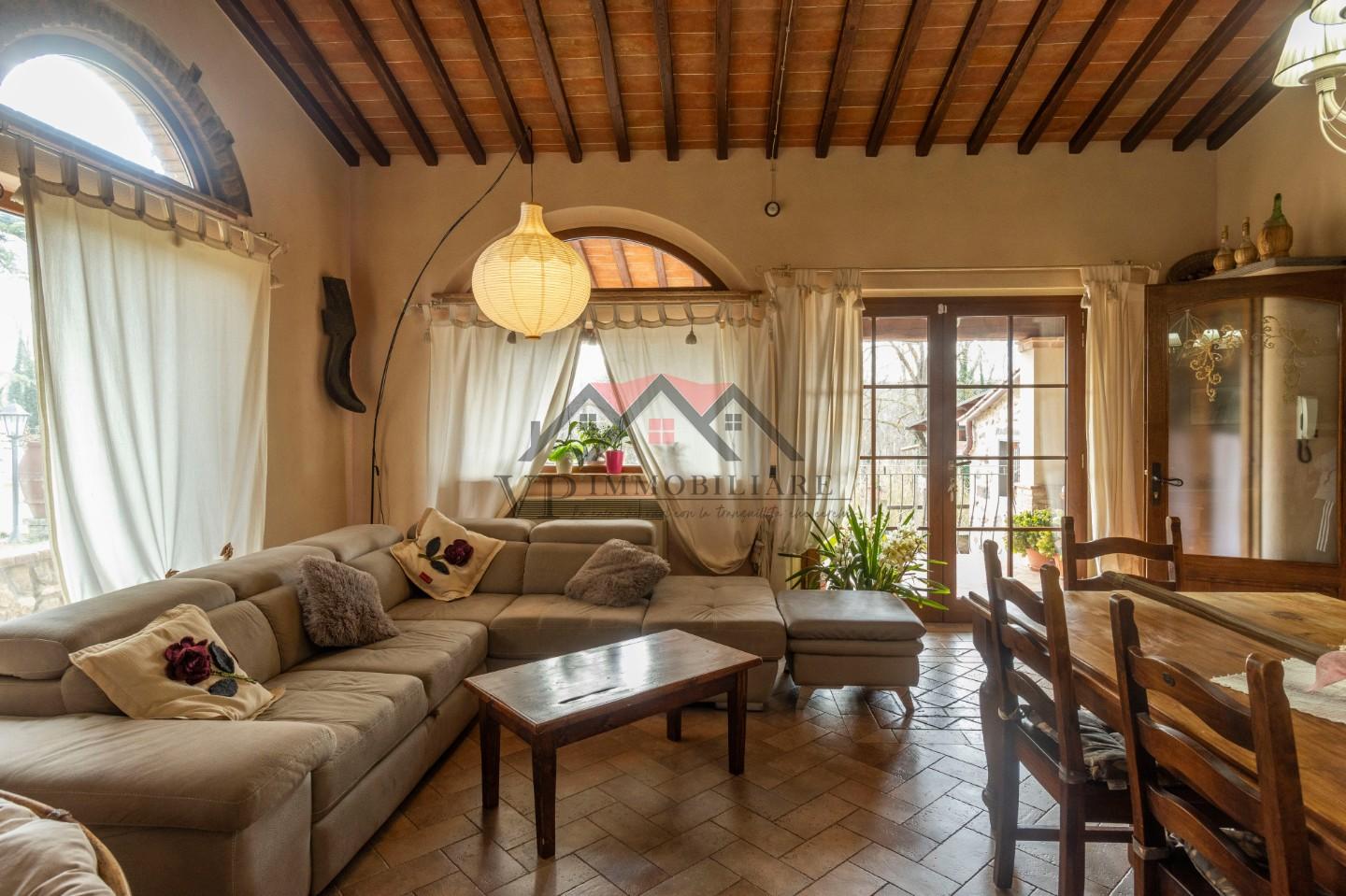 Immagine 40 di Casa indipendente in vendita  a Volterra