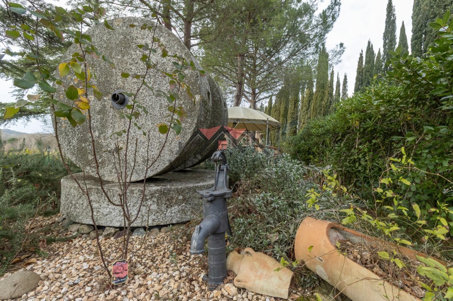 Immagine 63 di Casa indipendente in vendita  a Volterra