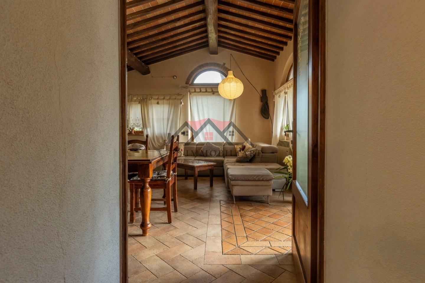 Immagine 33 di Casa indipendente in vendita  a Volterra