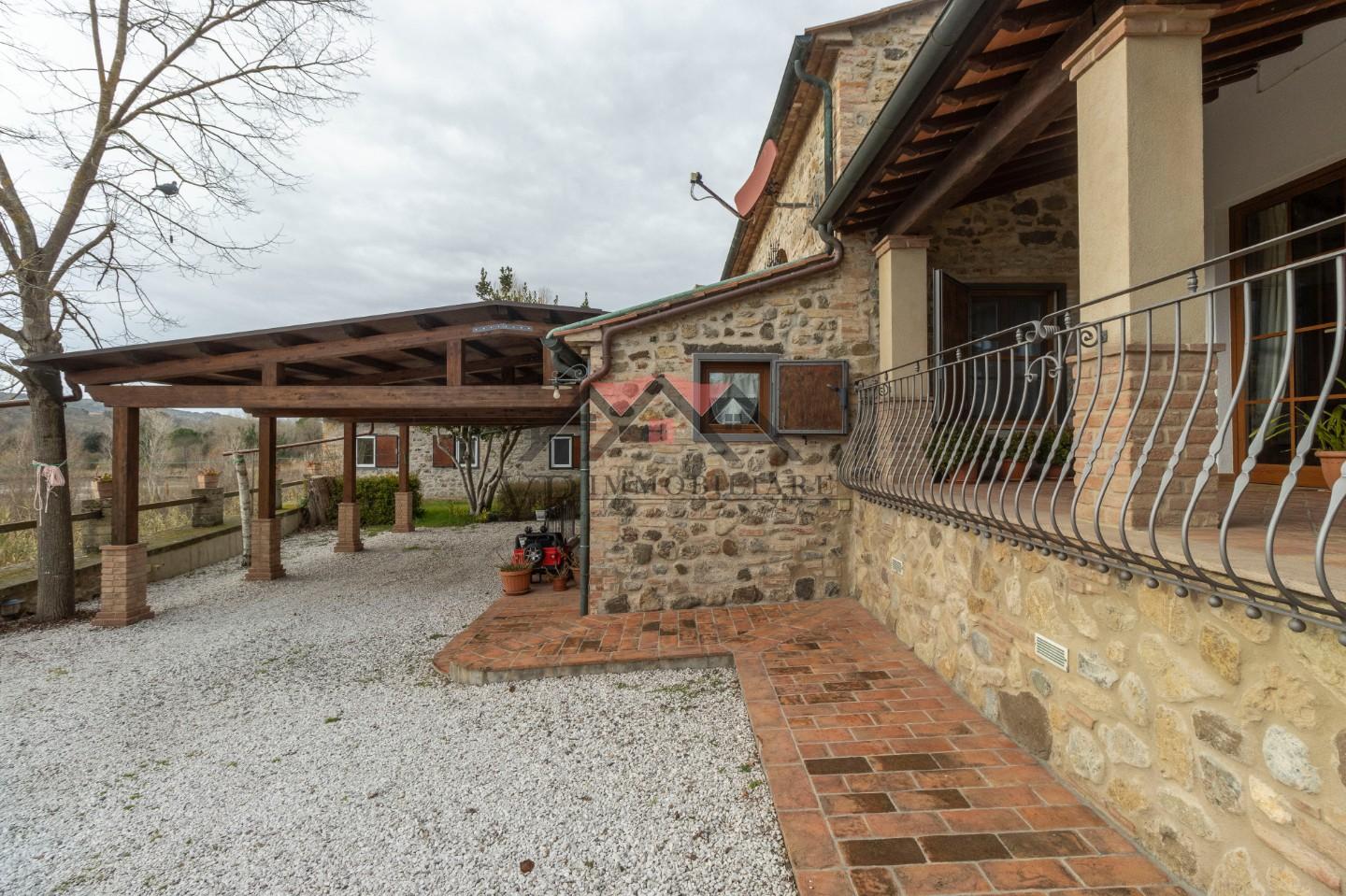 Immagine 73 di Casa indipendente in vendita  a Volterra