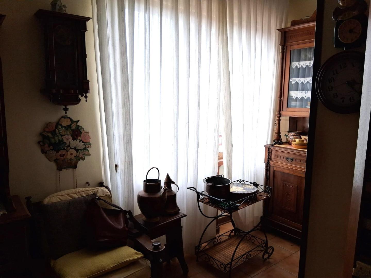 Immagine 6 di Appartamento in vendita  a Lucca