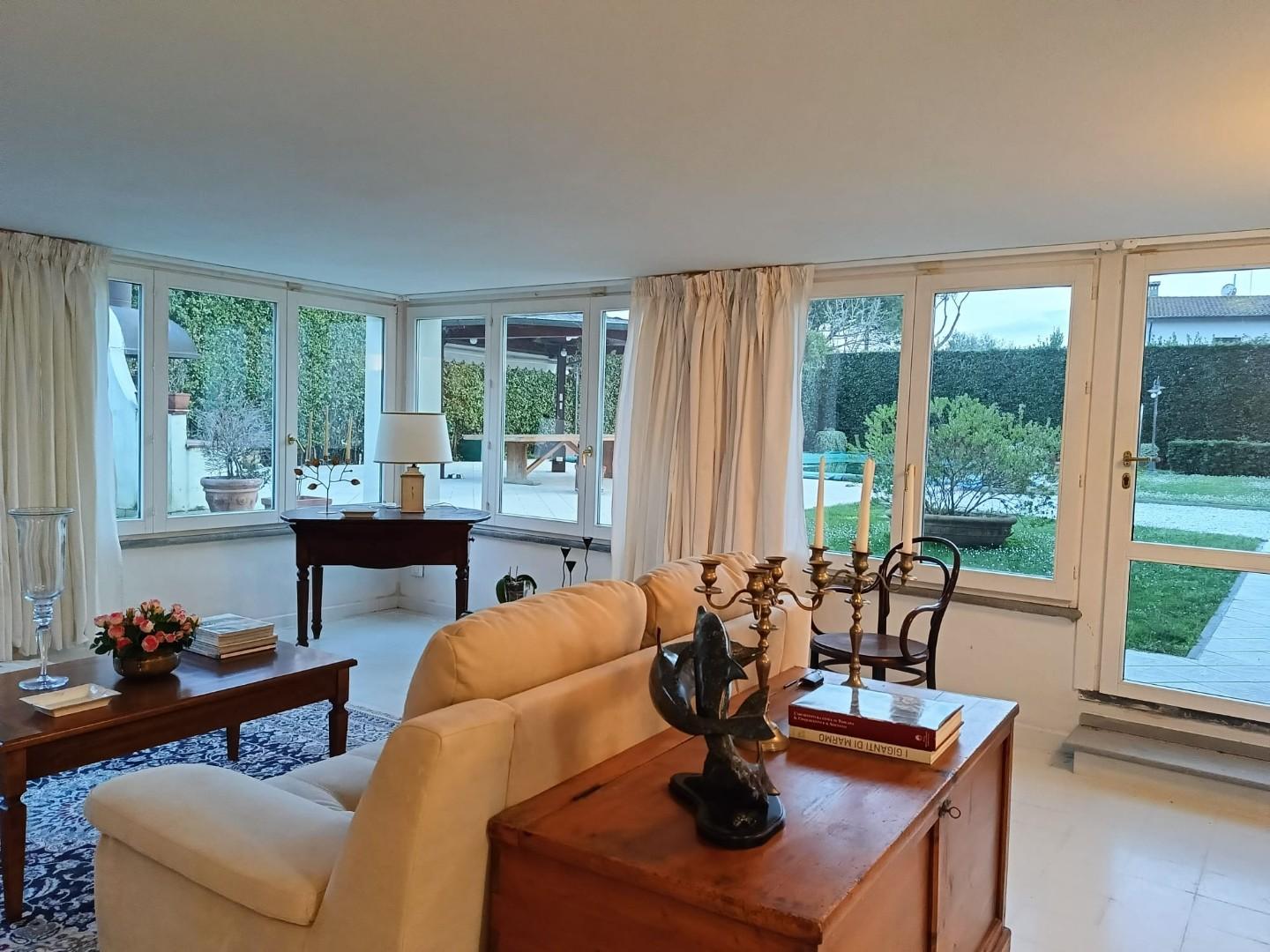 Immagine 13 di Villa in vendita  a Pisa