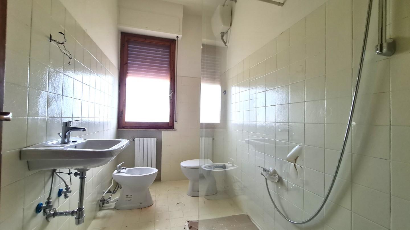 Immagine 8 di Appartamento in vendita  a Montopoli In Val D'arno