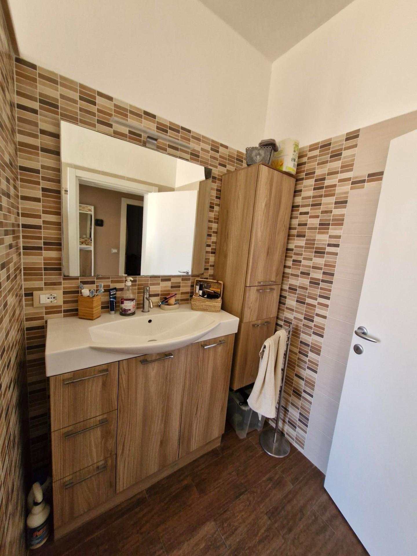 Immagine 11 di Appartamento in vendita  a San Vincenzo