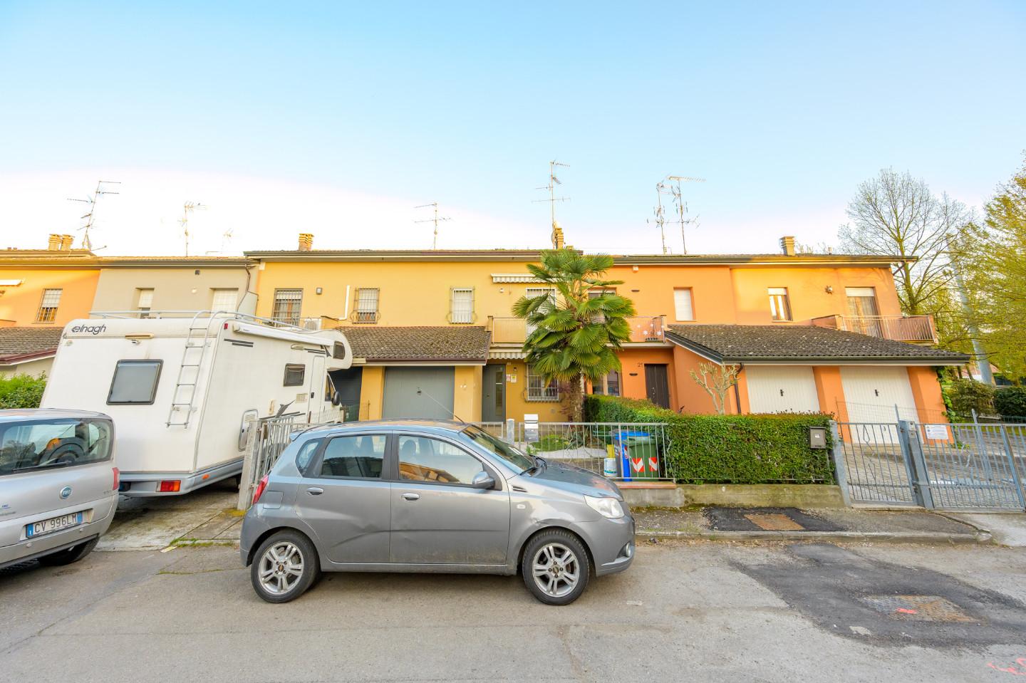 Immagine 38 di Villetta a schiera in vendita  a San Prospero