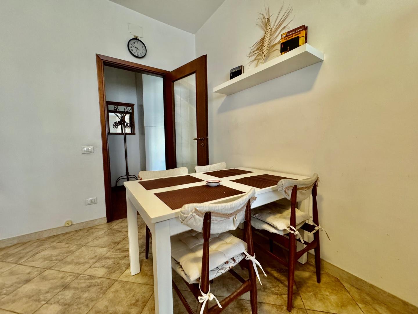 Immagine 8 di Appartamento in vendita  a Massa