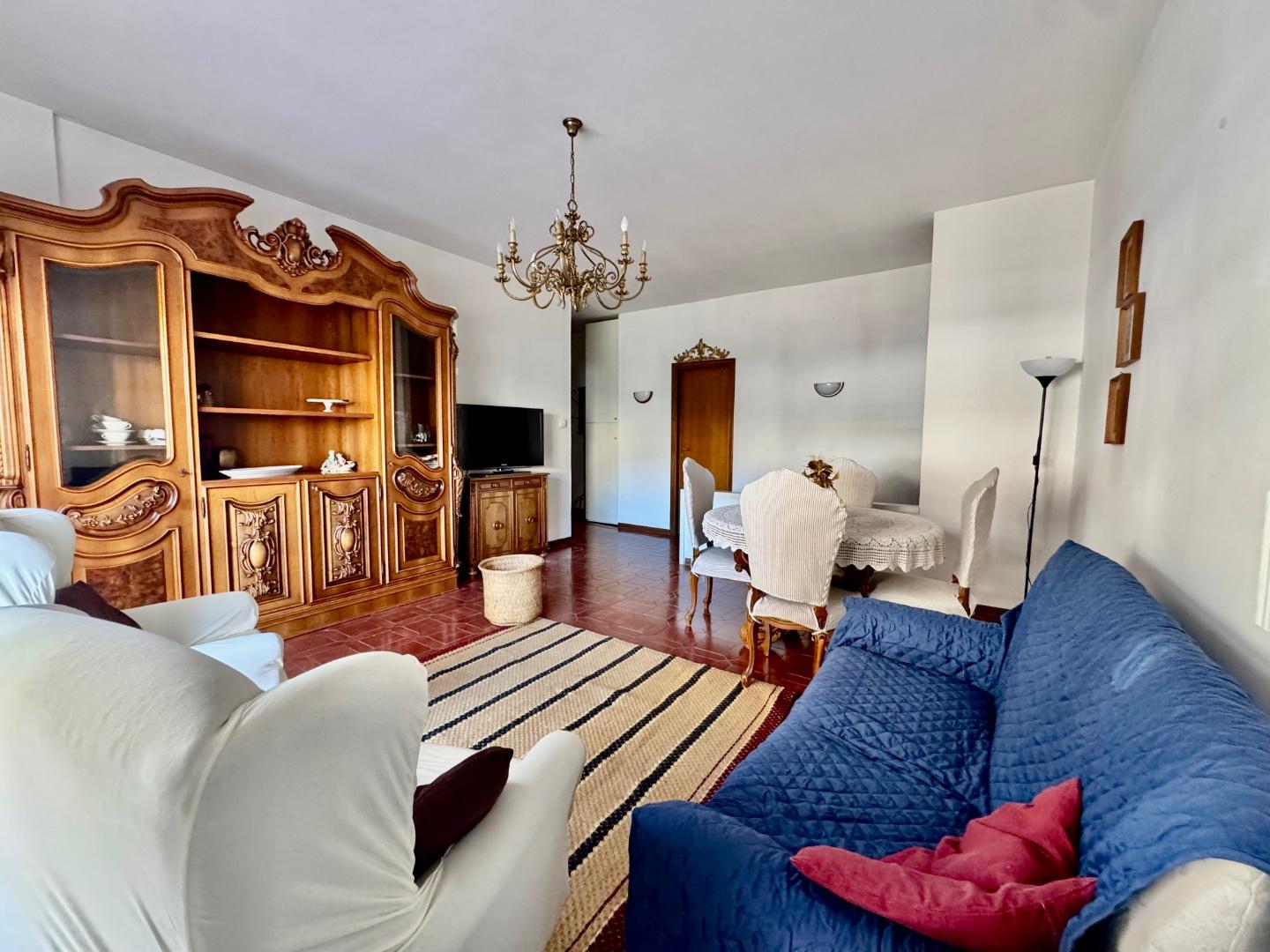 Immagine 10 di Appartamento in vendita  a Massa