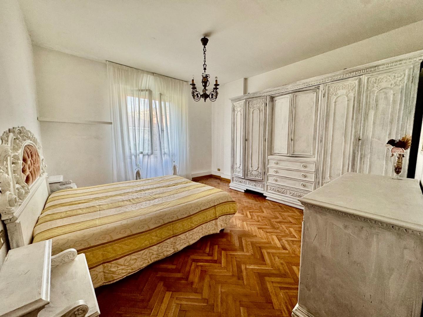 Immagine 16 di Appartamento in vendita  a Massa