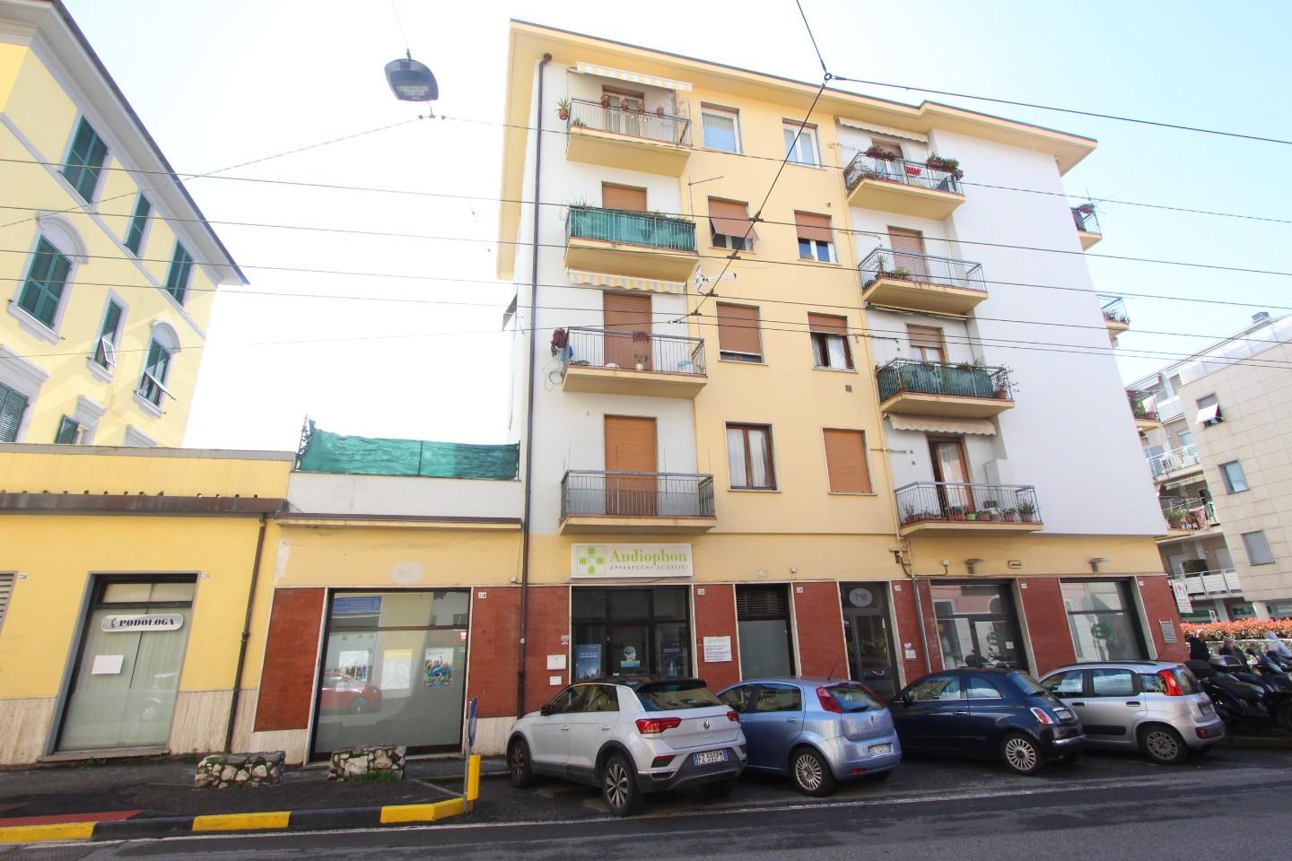 Immagine 12 di Appartamento in vendita  a La Spezia