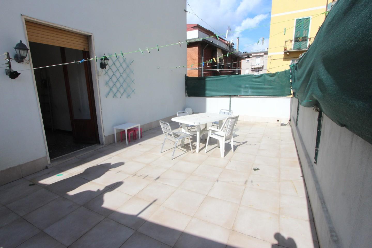 Immagine 1 di Appartamento in vendita  a La Spezia