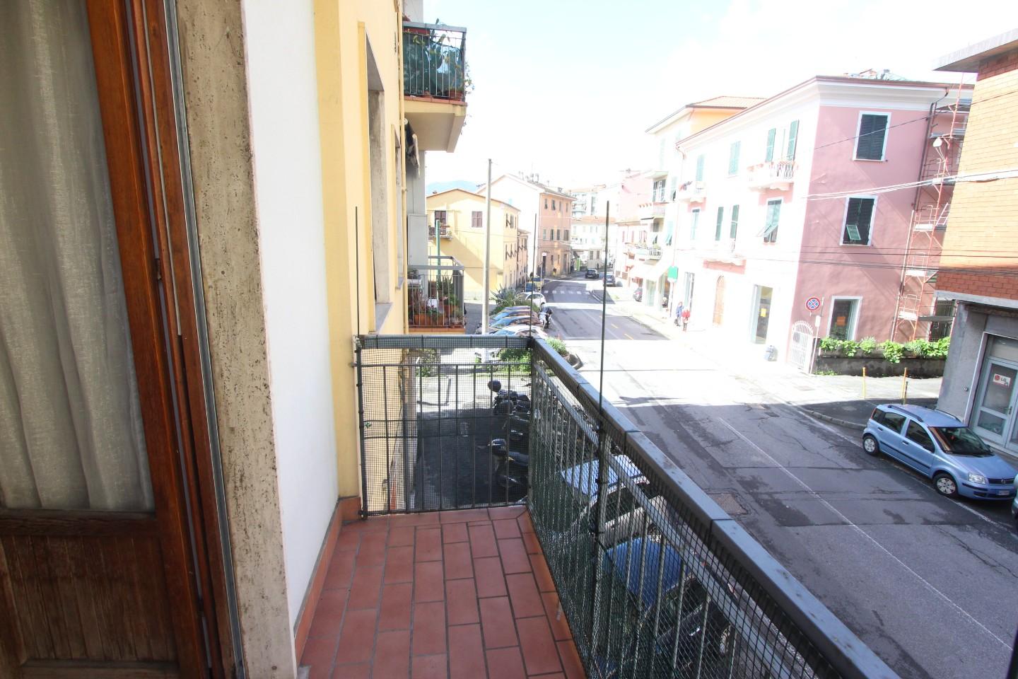 Immagine 7 di Appartamento in vendita  a La Spezia