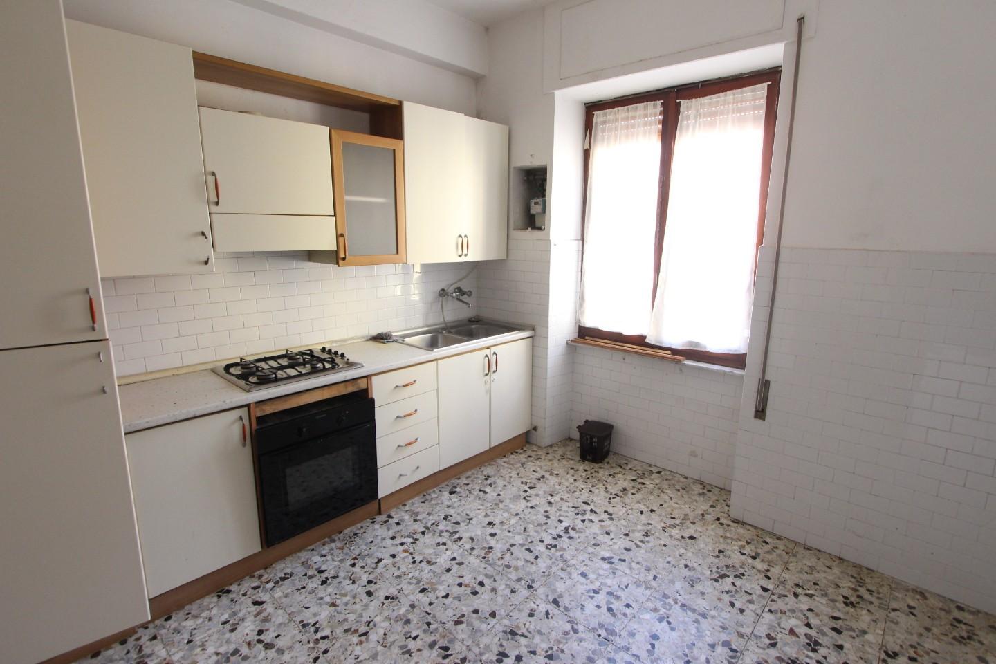 Immagine 4 di Appartamento in vendita  a La Spezia