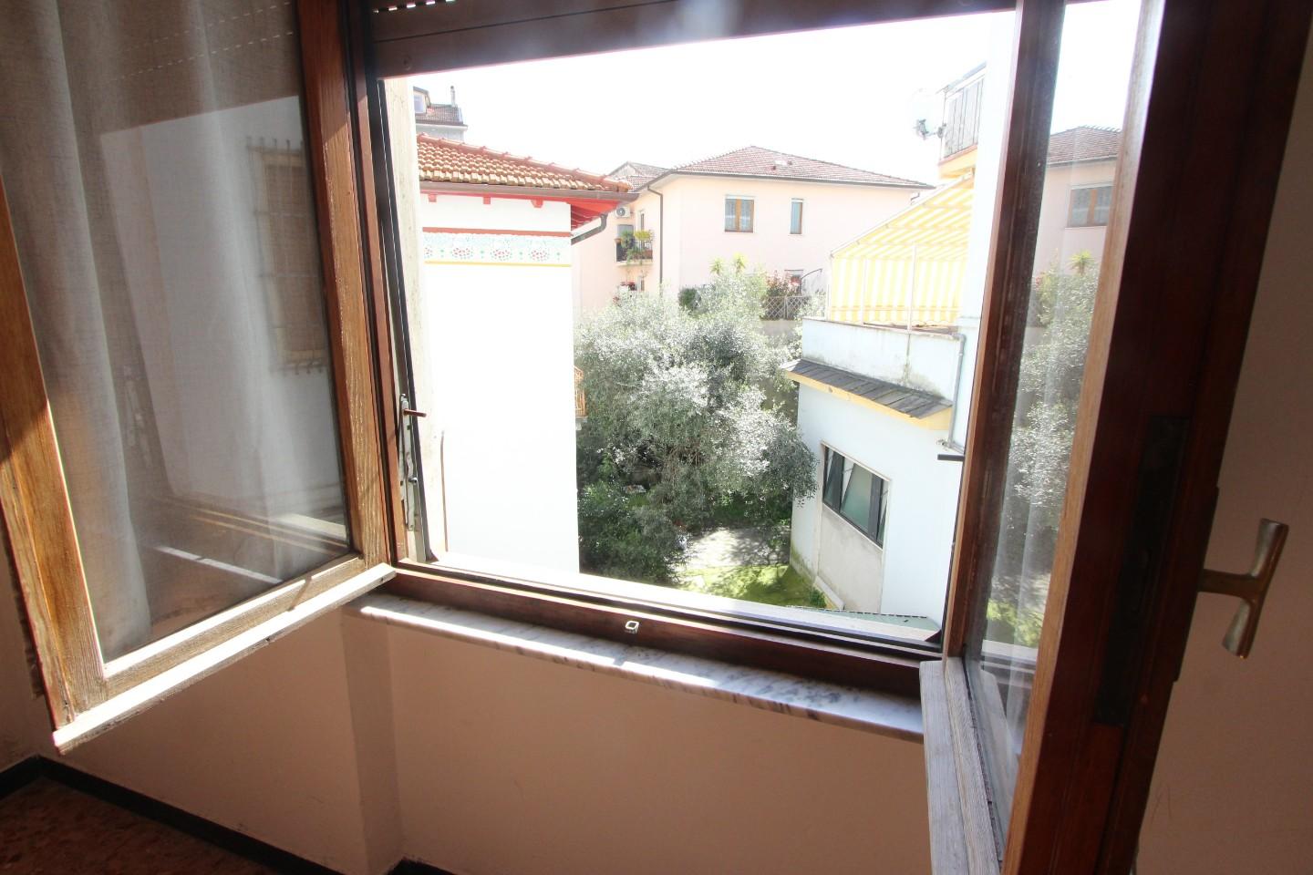 Immagine 9 di Appartamento in vendita  a La Spezia