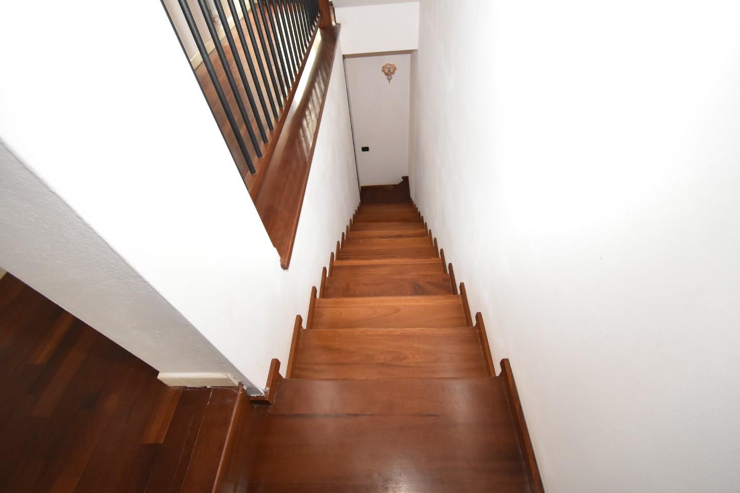 Immagine 15 di Casa bifamiliare in vendita  a Vecchiano