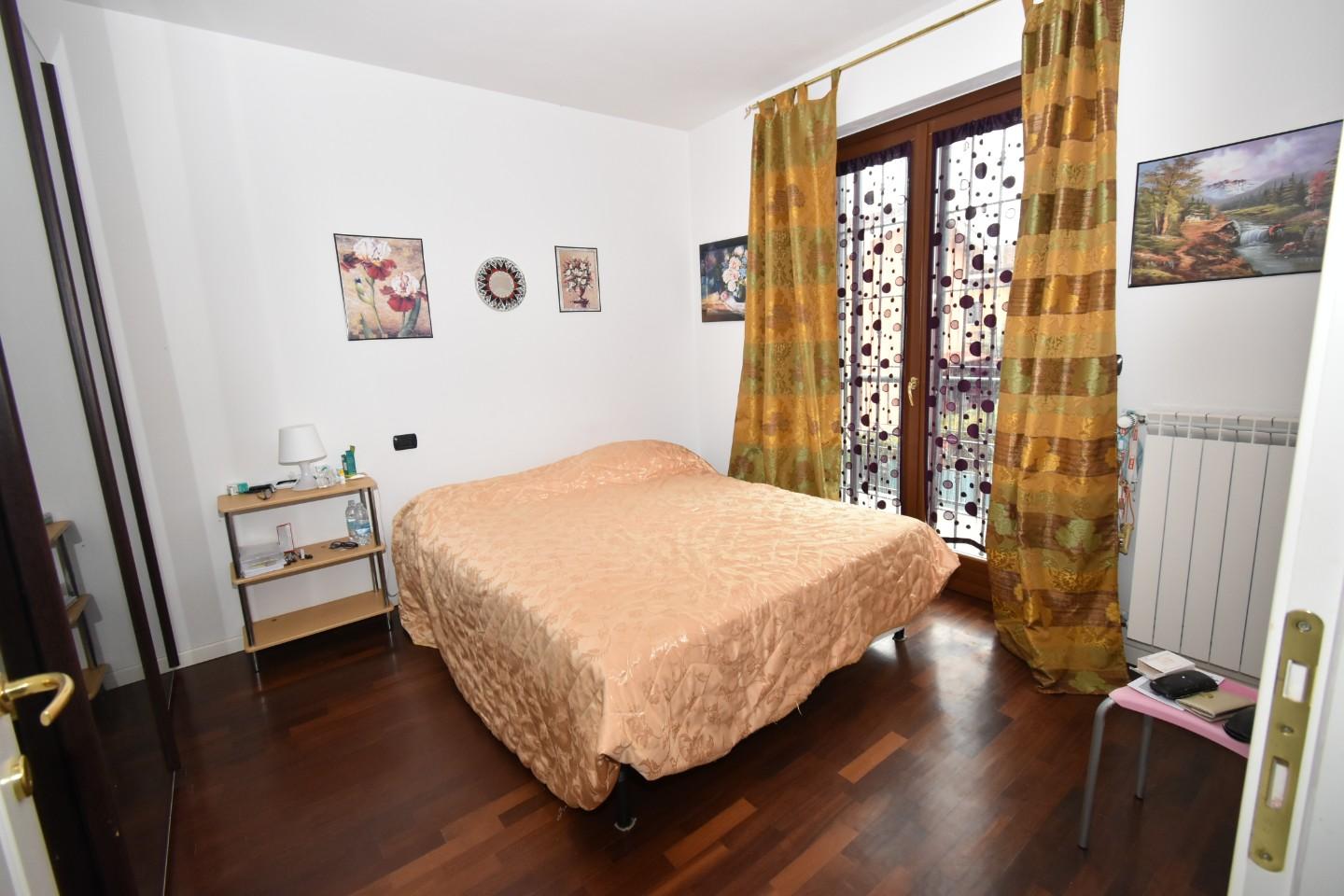 Immagine 24 di Casa bifamiliare in vendita  a Vecchiano