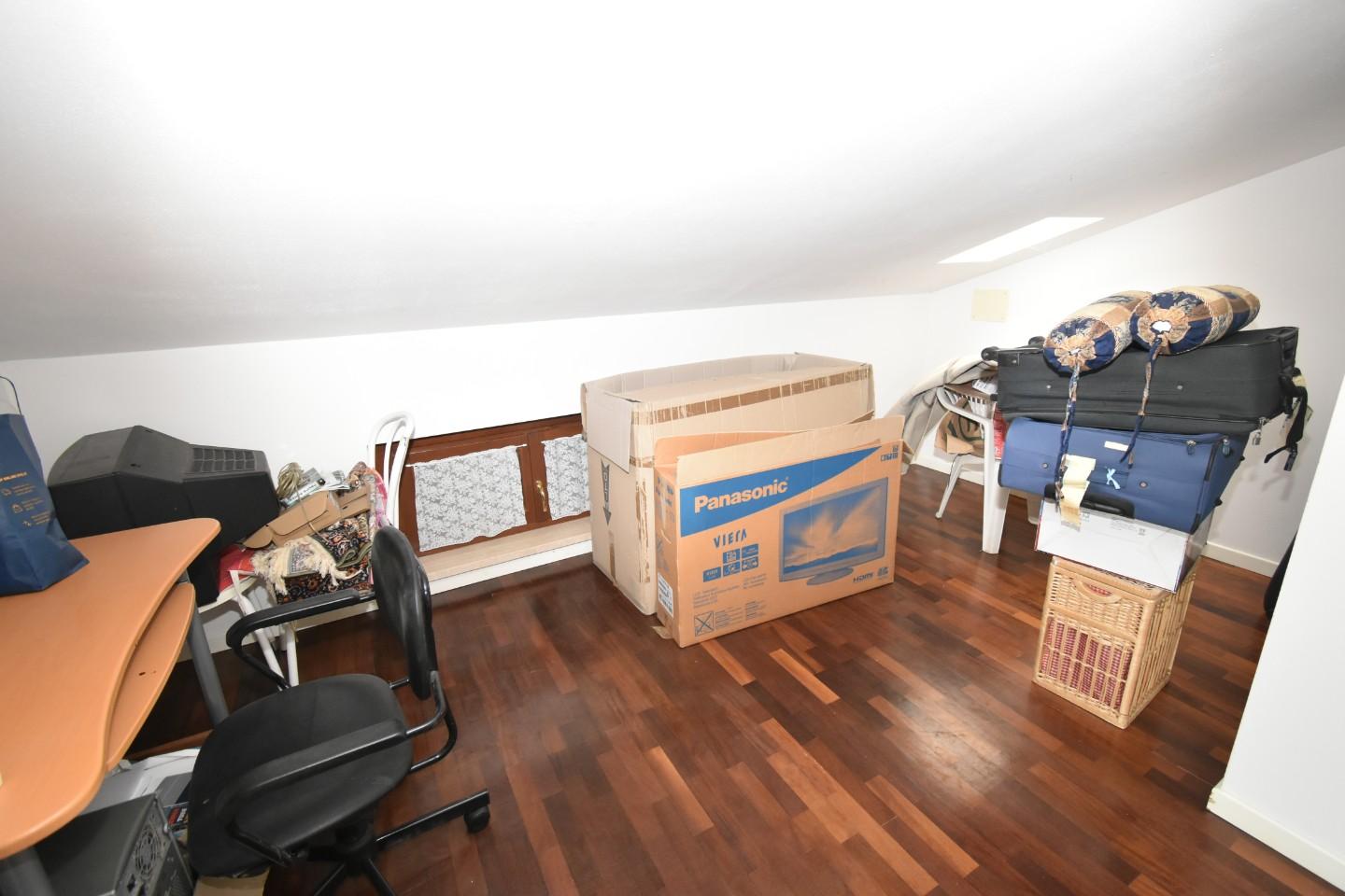 Immagine 29 di Casa bifamiliare in vendita  a Vecchiano