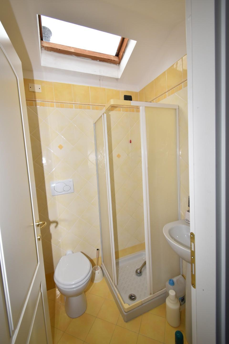 Immagine 34 di Casa bifamiliare in vendita  a Vecchiano