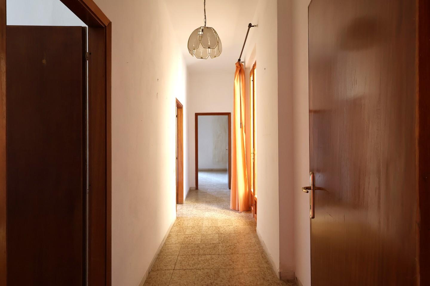 Immagine 8 di Appartamento in vendita  a Poggibonsi