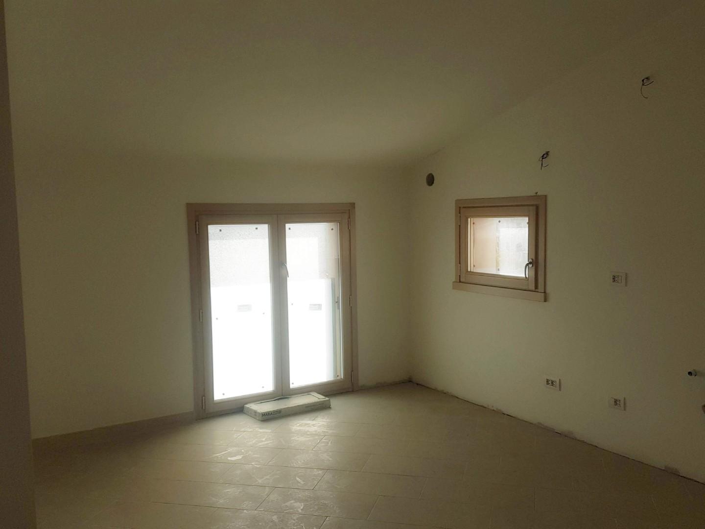 Immagine 3 di Mansarda in vendita  a Pisa