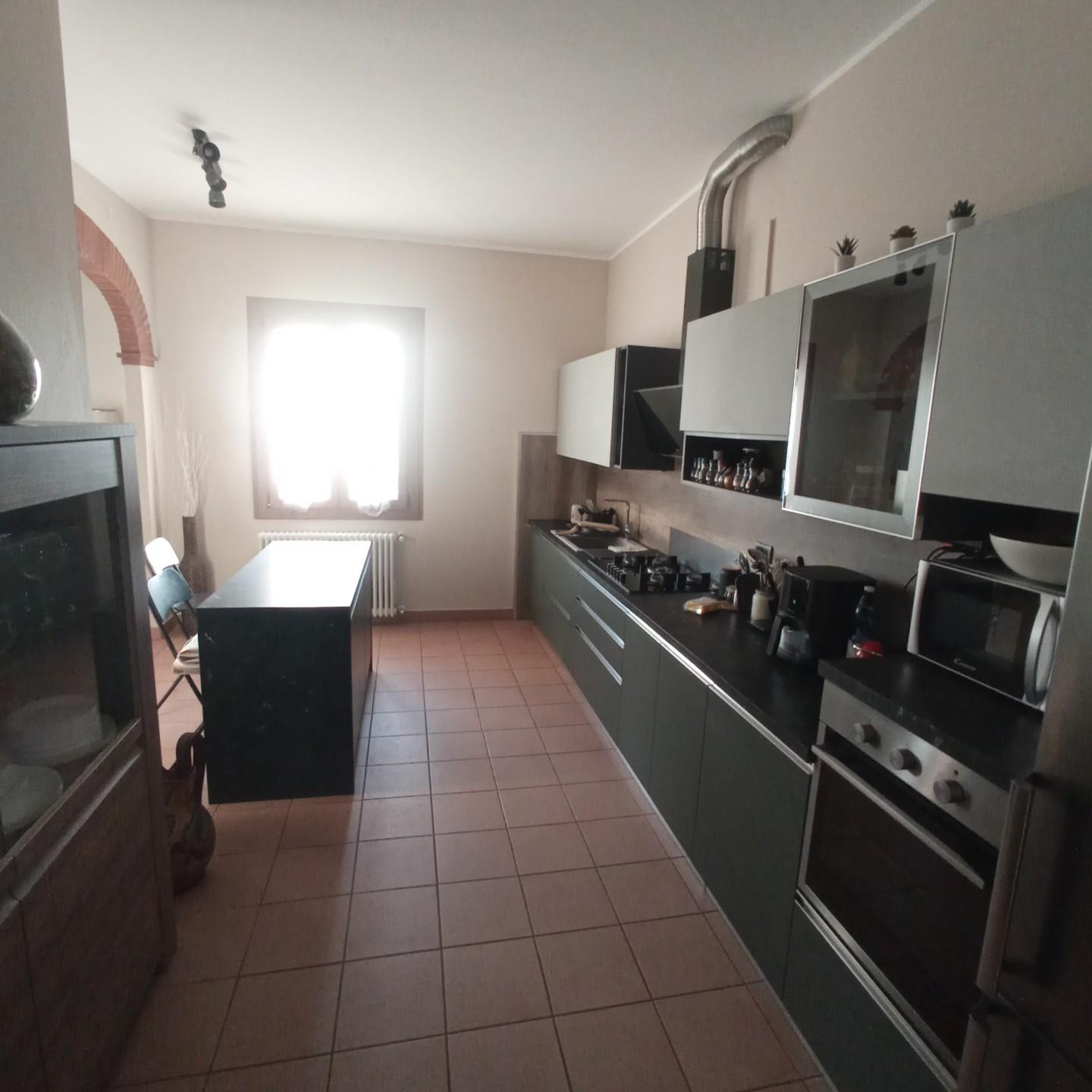 Immagine 6 di Appartamento in vendita  a Montopoli In Val D'arno