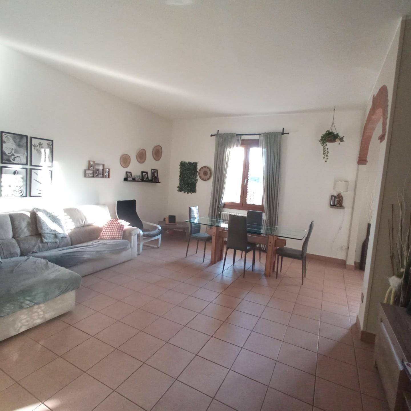 Immagine 4 di Appartamento in vendita  a Montopoli In Val D'arno